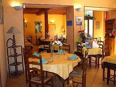 Le Clement Hotel 2*